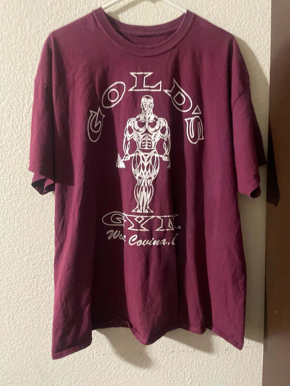 Vintage Gold's Gym West Covina Graphic T-Shirt Burgundy